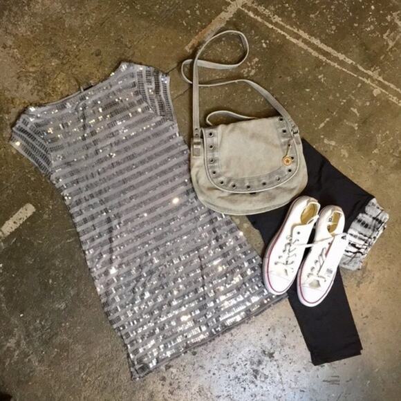 Passport gray sequins dress T-shirt shape NWT SIZE S - SMALL - Picture 2 of 6